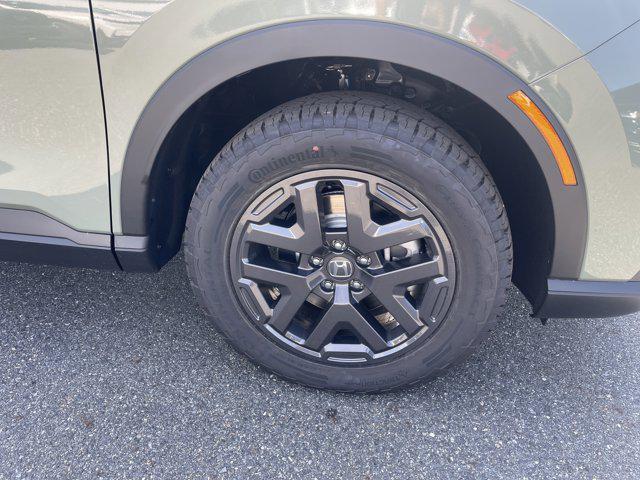 new 2026 Honda CR-V Hybrid car, priced at $38,401