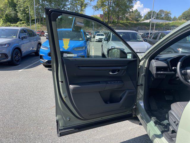 new 2026 Honda CR-V Hybrid car, priced at $38,401