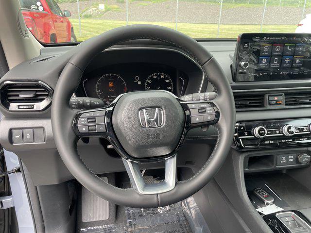 new 2025 Honda Pilot car, priced at $48,820