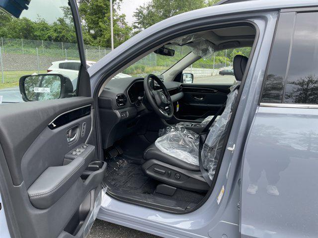 new 2025 Honda Pilot car, priced at $48,820