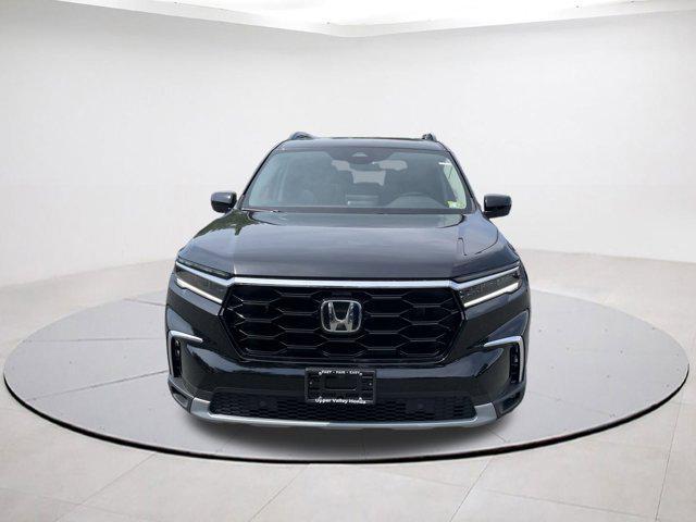 new 2025 Honda Pilot car, priced at $47,934
