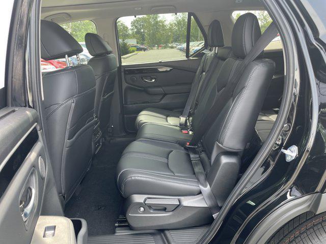 new 2025 Honda Pilot car, priced at $47,934