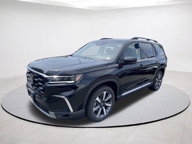 new 2025 Honda Pilot car, priced at $48,160