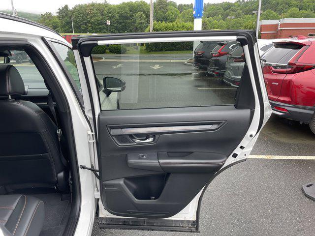 used 2025 Honda CR-V Hybrid car, priced at $37,837