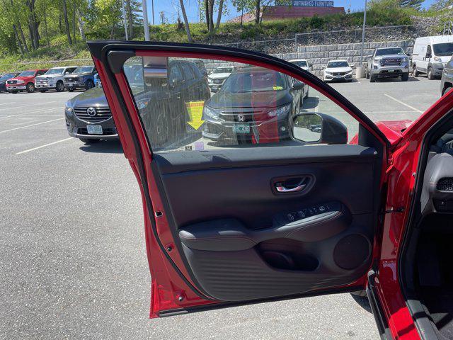 new 2025 Honda HR-V car, priced at $28,675