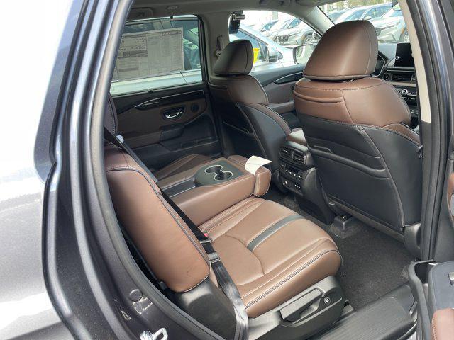 new 2025 Honda Pilot car, priced at $53,461