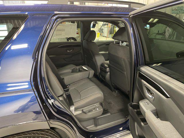 new 2025 Honda Pilot car, priced at $40,291