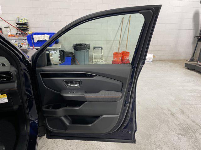 new 2025 Honda Pilot car, priced at $40,291