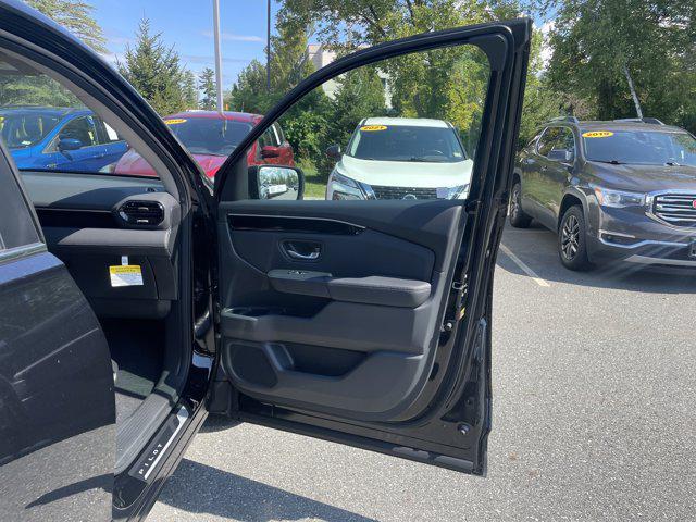 new 2025 Honda Pilot car, priced at $45,118