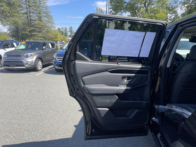new 2025 Honda Pilot car, priced at $45,118