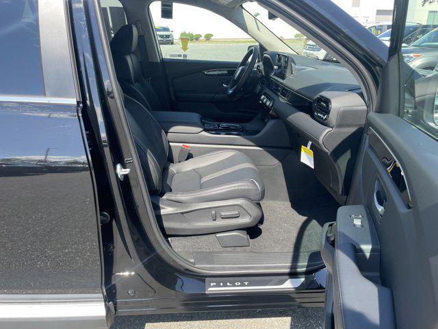 new 2025 Honda Pilot car, priced at $45,118