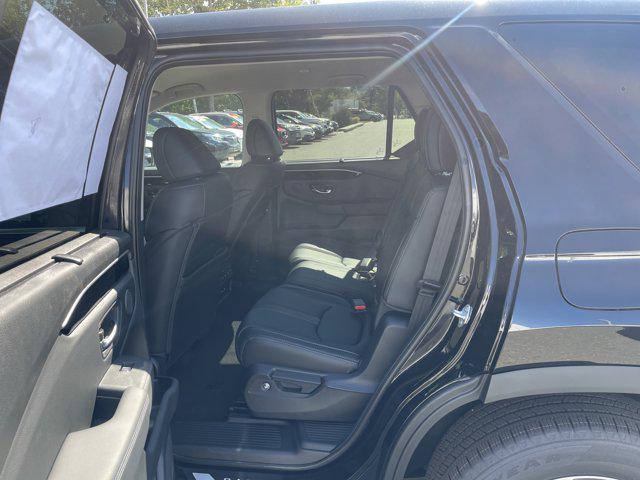 new 2025 Honda Pilot car, priced at $45,118