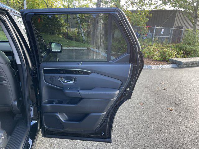 new 2025 Honda Pilot car, priced at $43,999