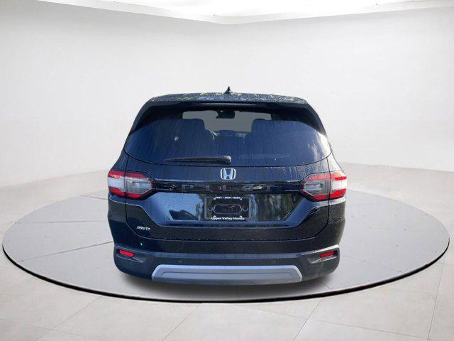 new 2025 Honda Pilot car, priced at $43,999