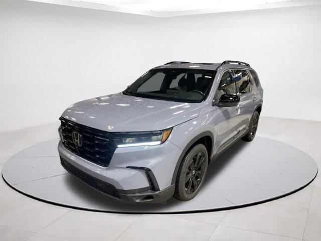 new 2025 Honda Pilot car, priced at $50,877