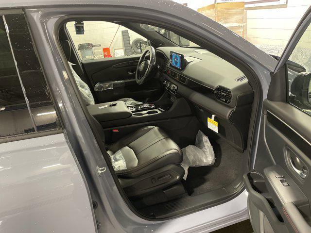 new 2025 Honda Pilot car, priced at $50,877