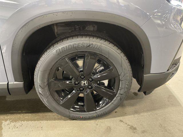 new 2025 Honda Pilot car, priced at $50,877