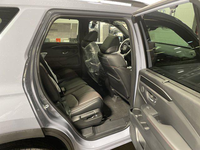 new 2025 Honda Pilot car, priced at $50,877