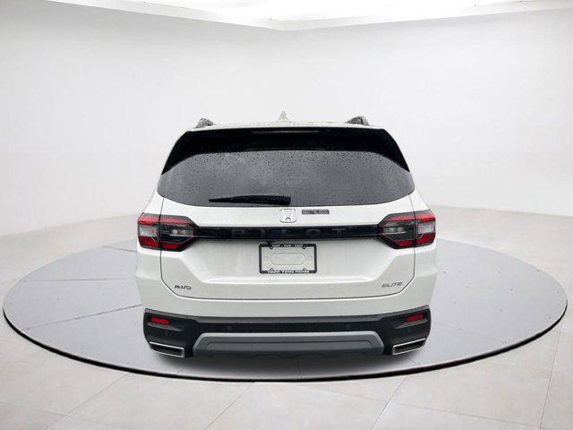 new 2025 Honda Pilot car, priced at $53,126