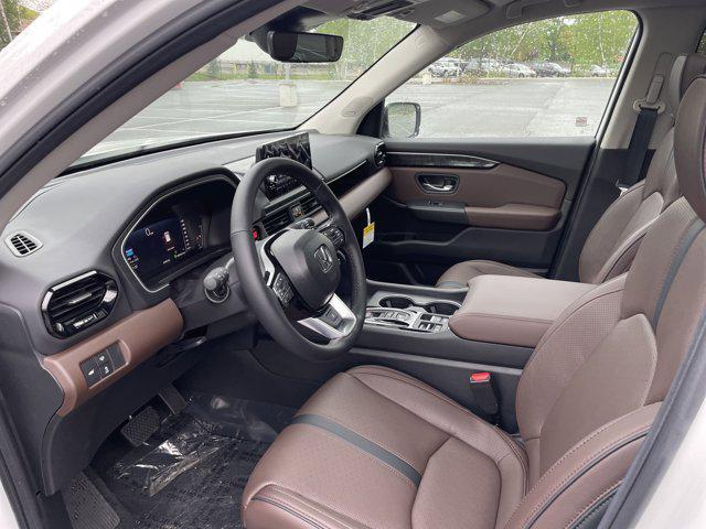 new 2025 Honda Pilot car, priced at $53,126