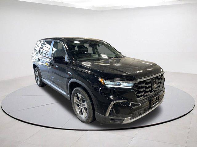 new 2025 Honda Pilot car, priced at $43,999