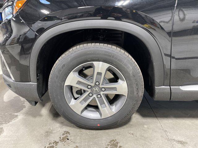 new 2025 Honda Pilot car, priced at $43,999