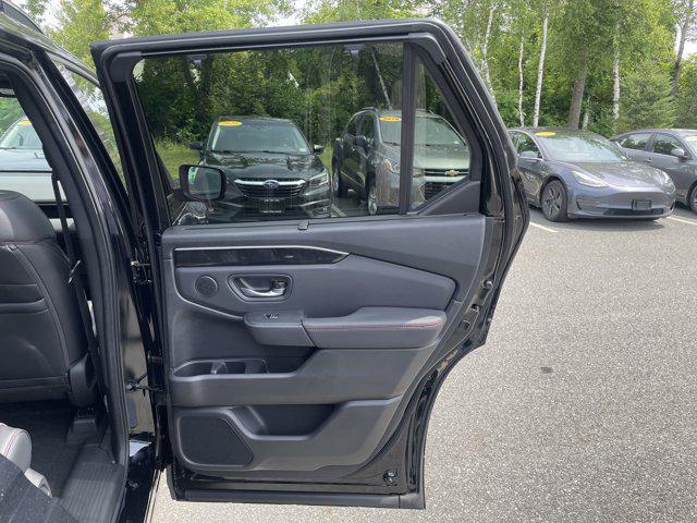 new 2025 Honda Pilot car, priced at $52,858