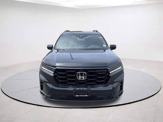 new 2025 Honda Pilot car, priced at $52,858