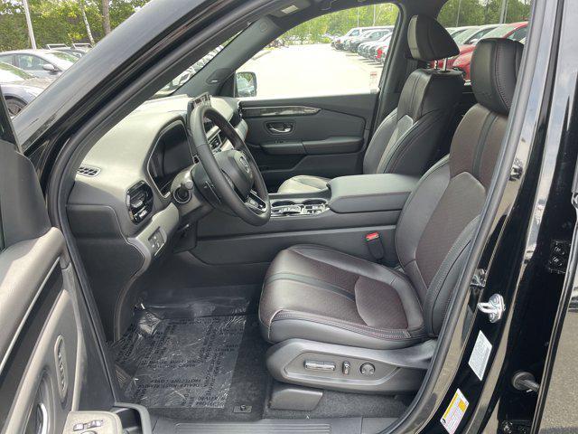 new 2025 Honda Pilot car, priced at $52,858