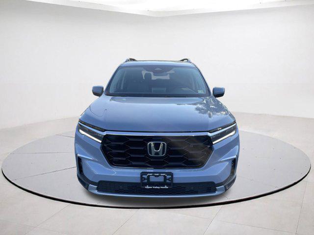 new 2025 Honda Pilot car, priced at $48,863