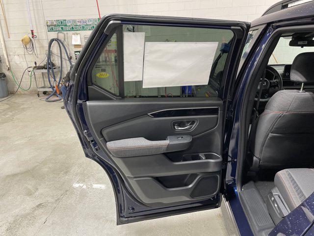 new 2025 Honda Pilot car, priced at $40,291