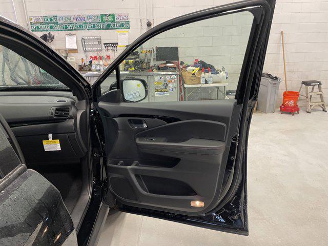 new 2025 Honda Ridgeline car, priced at $46,570