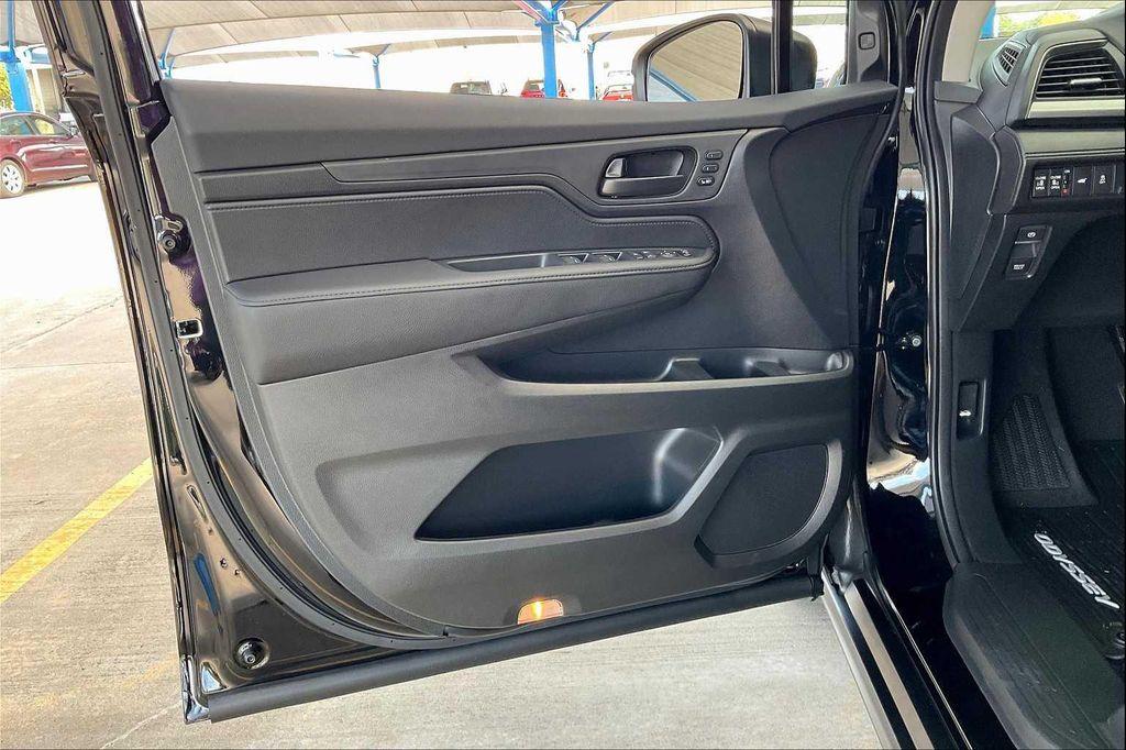 new 2026 Honda Odyssey car, priced at $45,685