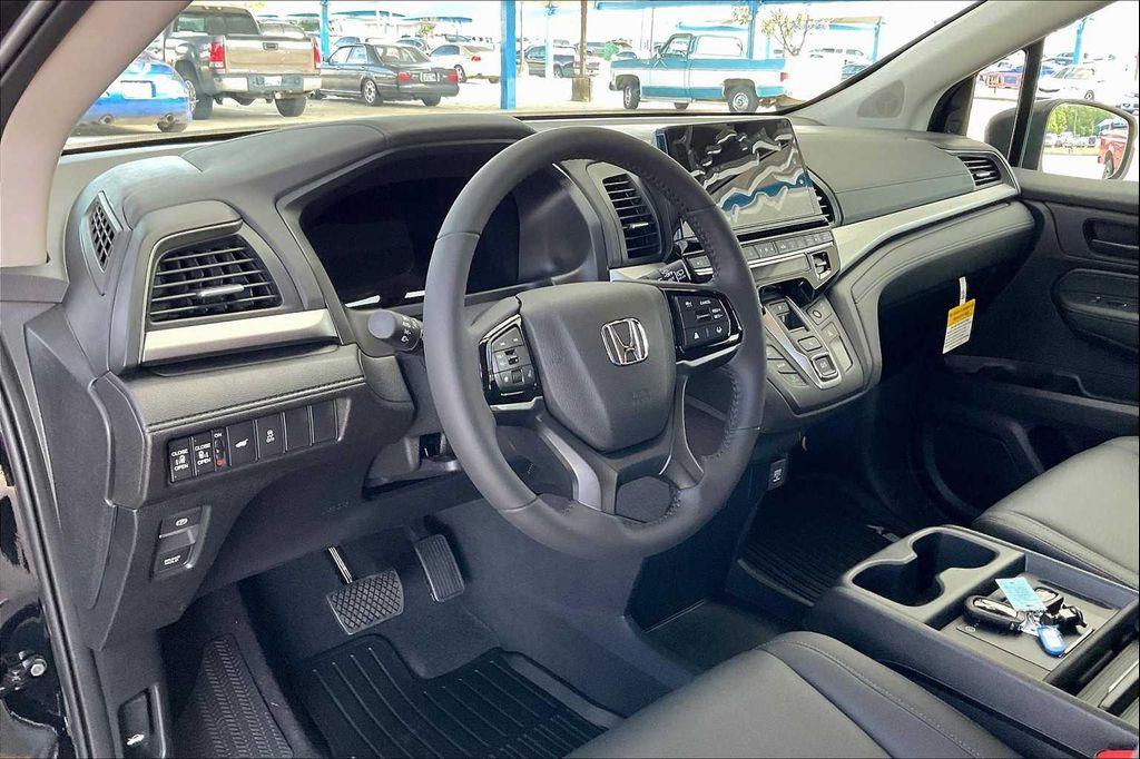 new 2026 Honda Odyssey car, priced at $45,685