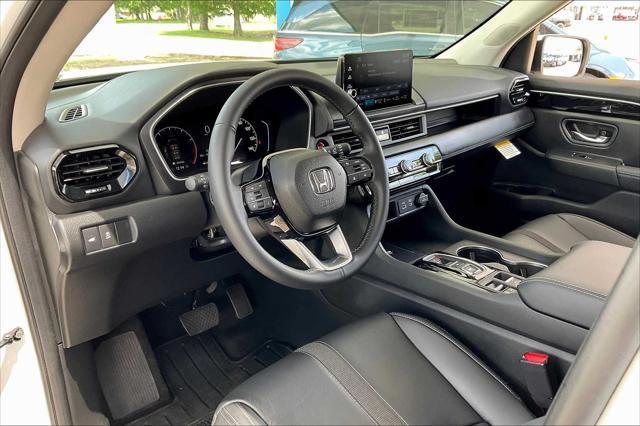 used 2025 Honda Pilot car, priced at $45,799