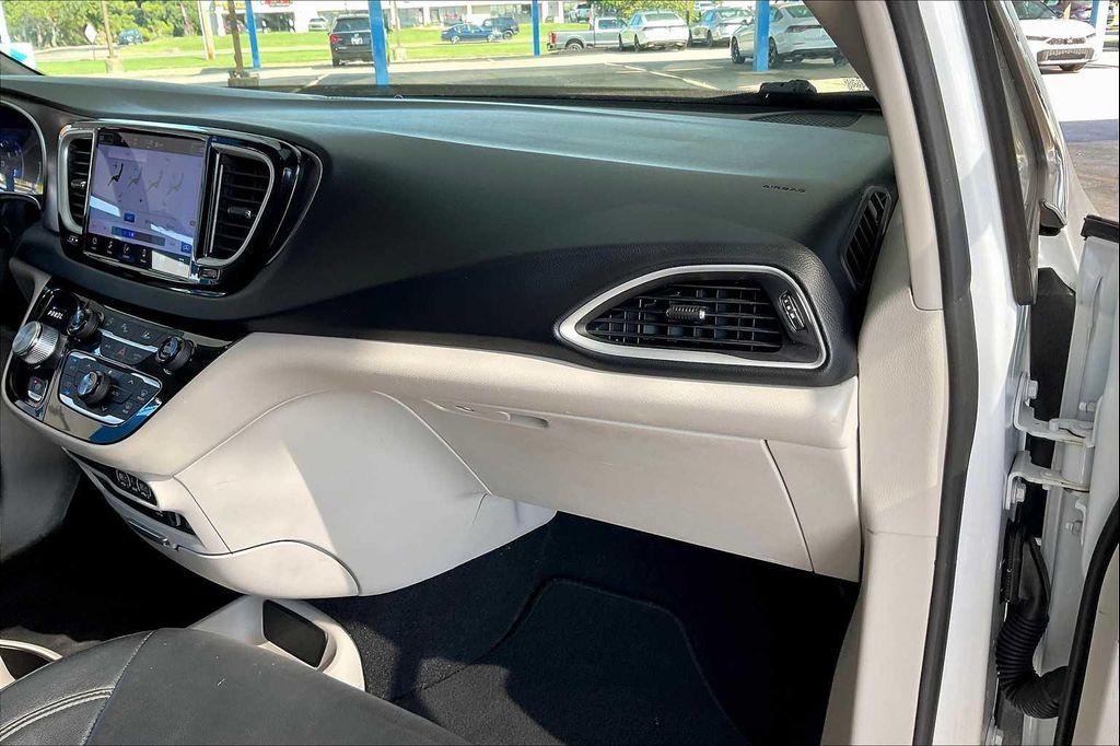 used 2022 Chrysler Pacifica car, priced at $23,999