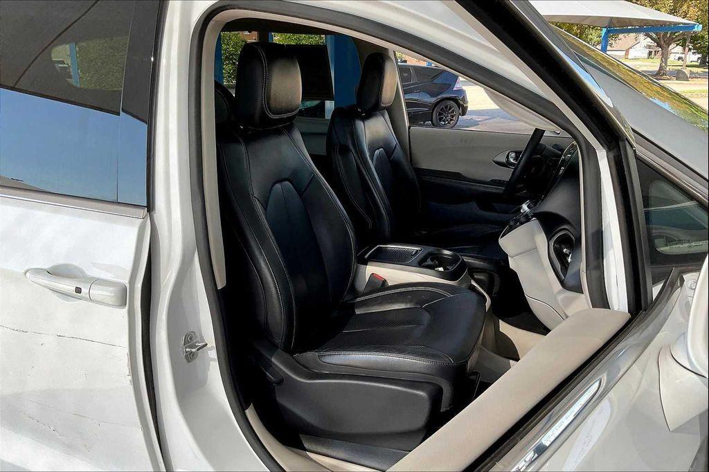 used 2022 Chrysler Pacifica car, priced at $23,999