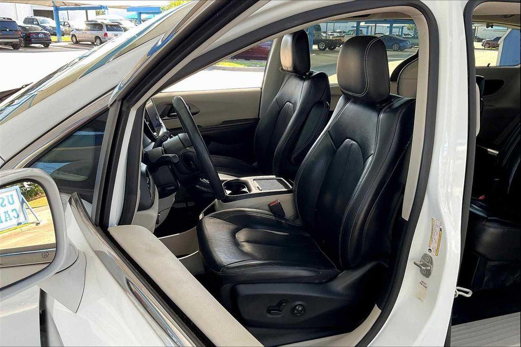 used 2022 Chrysler Pacifica car, priced at $23,999