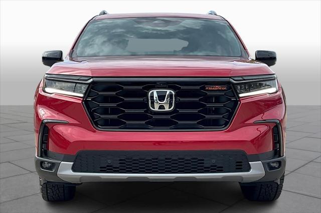 new 2025 Honda Pilot car, priced at $50,950