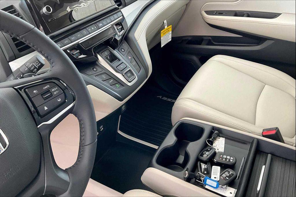 new 2026 Honda Odyssey car, priced at $44,885