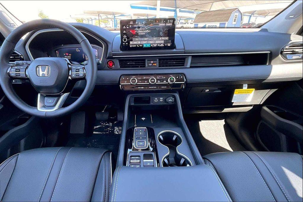 new 2025 Honda Pilot car, priced at $53,530