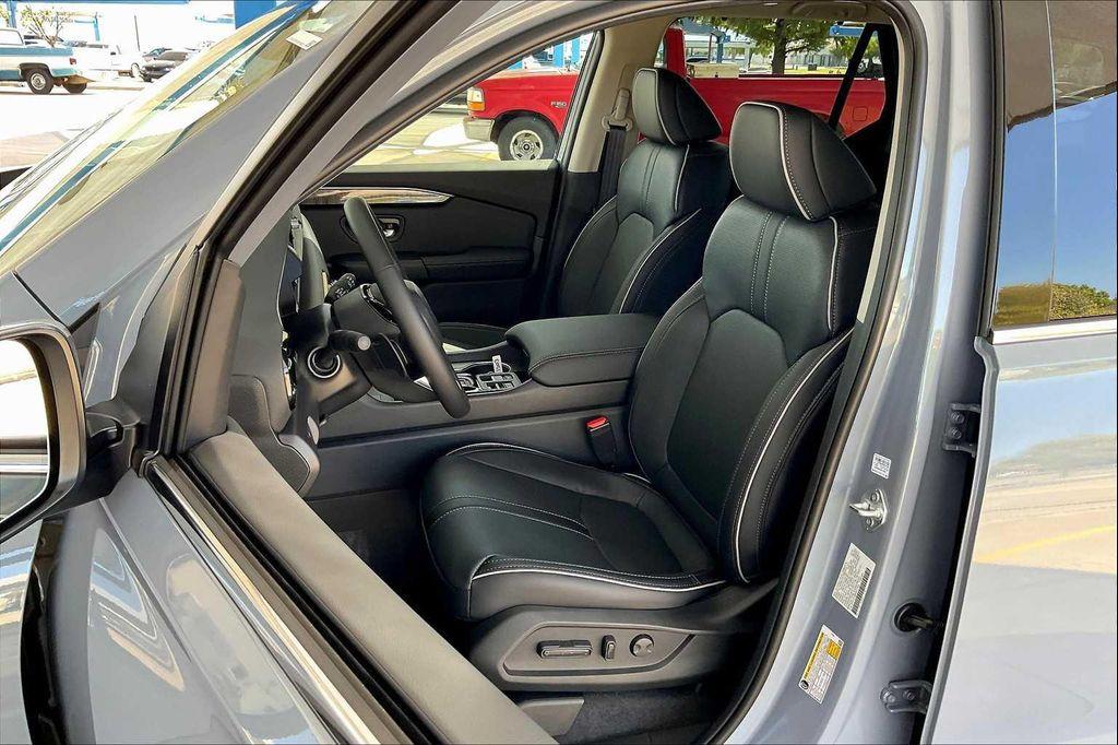 new 2025 Honda Pilot car, priced at $53,530