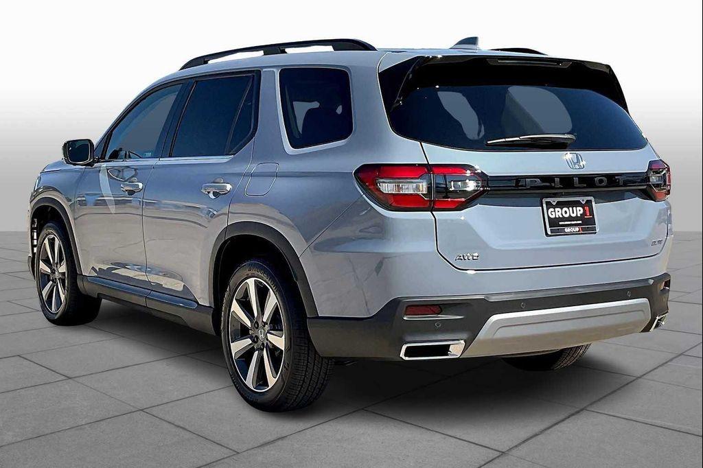 new 2025 Honda Pilot car, priced at $53,530