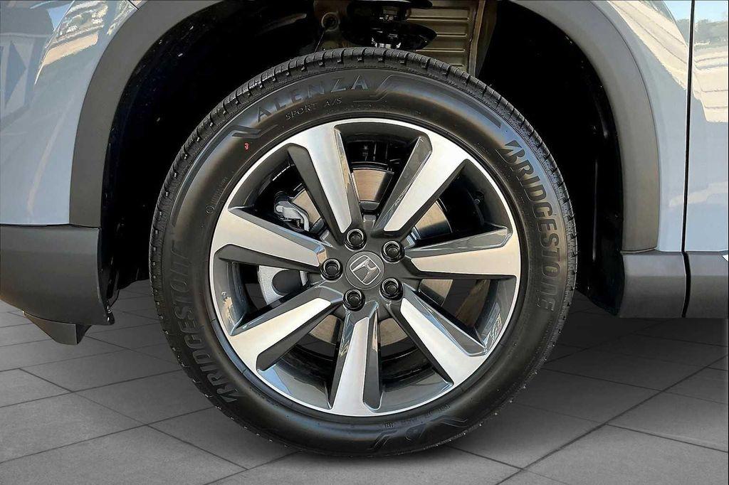 new 2025 Honda Pilot car, priced at $53,530