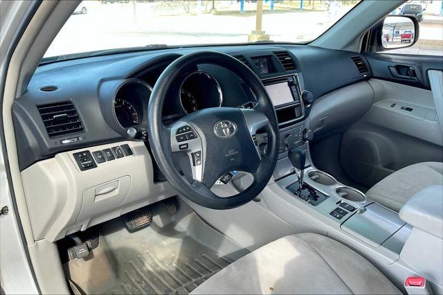 used 2013 Toyota Highlander car, priced at $7,999