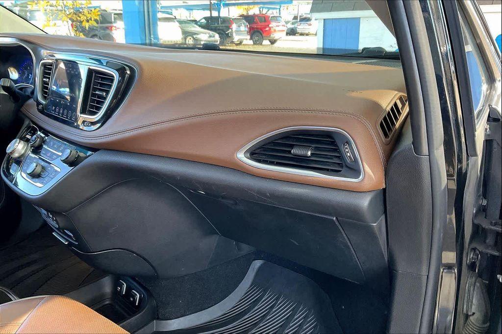 used 2019 Chrysler Pacifica car, priced at $18,999