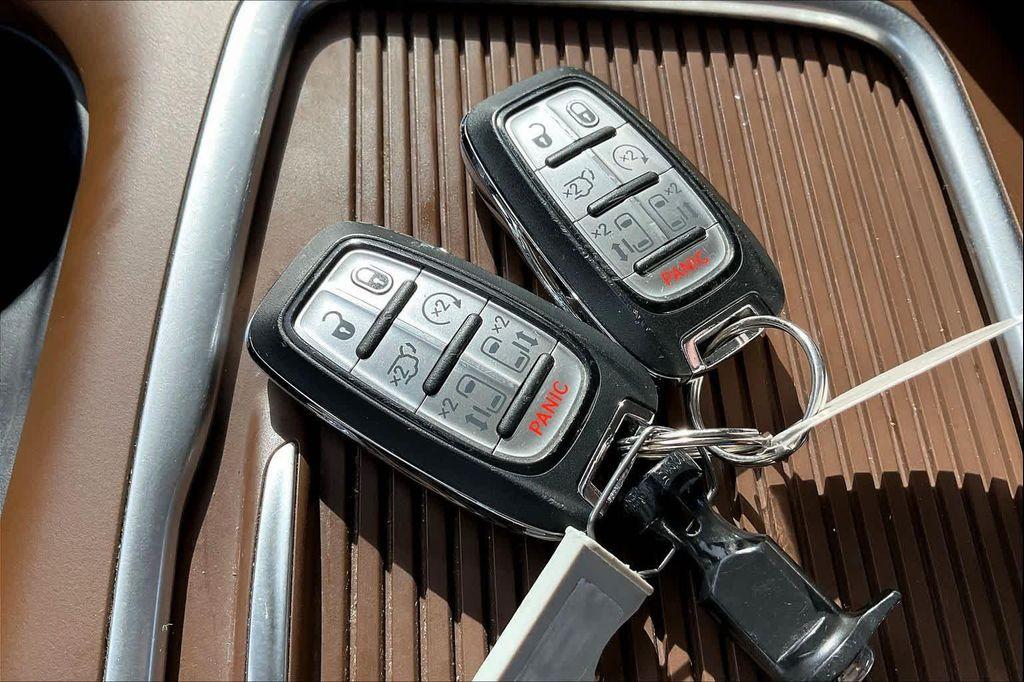 used 2019 Chrysler Pacifica car, priced at $18,999