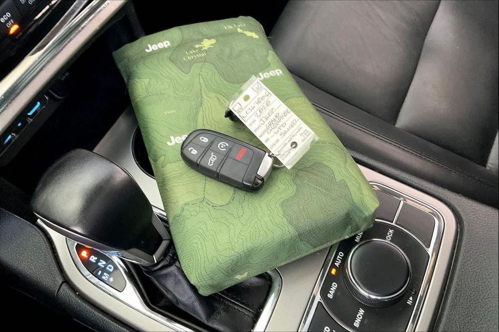 used 2020 Jeep Grand Cherokee car, priced at $17,999