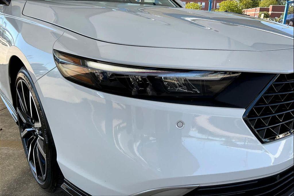 new 2025 Honda Accord Hybrid car, priced at $39,155