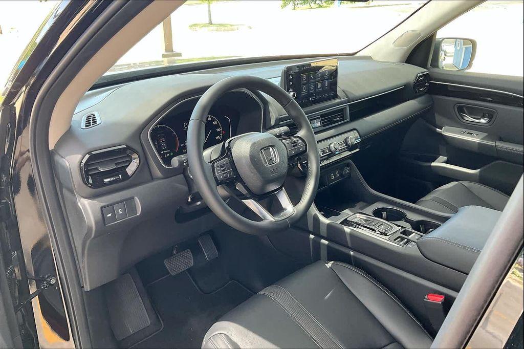 new 2025 Honda Pilot car, priced at $43,495